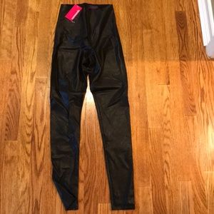 Commando black faux leather leggings